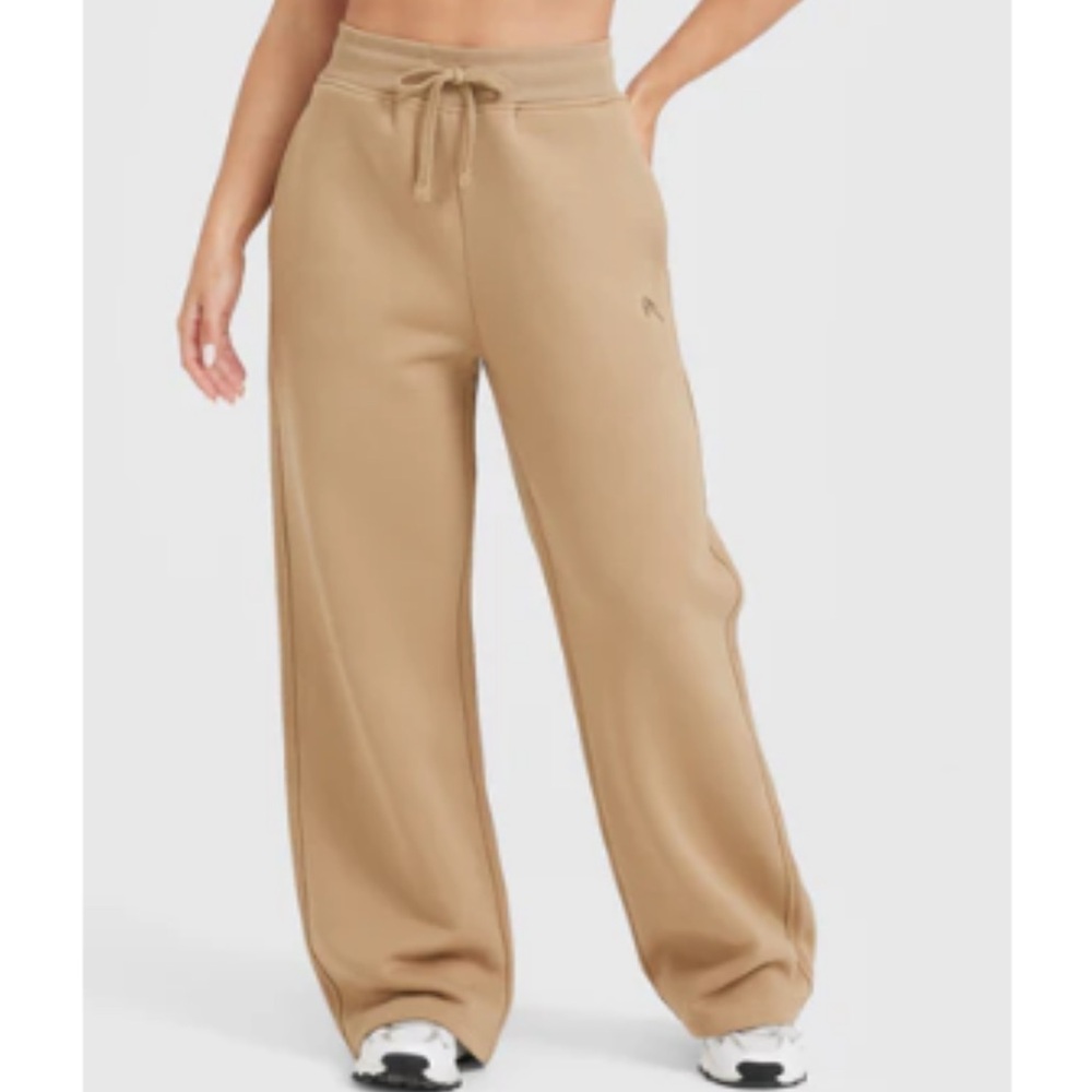 Oner Active All day Straight Leg Jogger in dune brown size small used regular